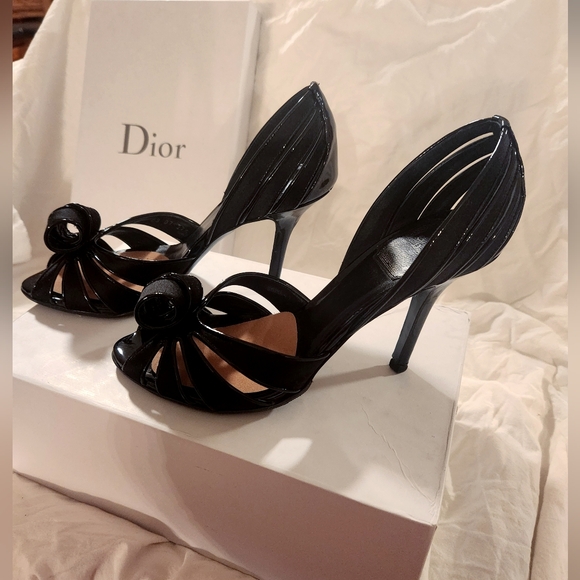 Christian Dior Karma Dorsay patent leather and satin pumps in box/bag - Picture 1 of 8